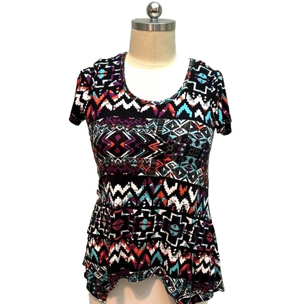 Sharkbite Top Women L Knit Scoop Print